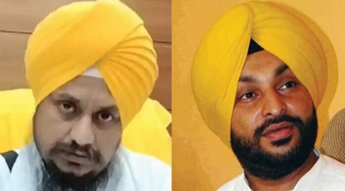 ਸਾਡੇ ਪੱਗਾਂ ਵਾਲੇ 4 ਜਵਾਨ ਸ਼ਹੀਦ ਹੋਏ, ਉਨ੍ਹਾਂ ਦੀ ਕੋਈ ਪ੍ਰਵਾਹ ਨਹੀਂ ਜੋ ਡਿਬਰੂਗੜ੍ਹ ਜੇਲ ਭੇਜੇ, ਉਨ੍ਹਾਂ ਦੀ ਬਹੁਤ ਫਿਕਰ ਹੈ SGPC ਤੇ ਜਥੇਦਾਰ ਸਾਹਿਬ ਨੂੰ – MP ਰਵਨੀਤ ਬਿੱਟੂ