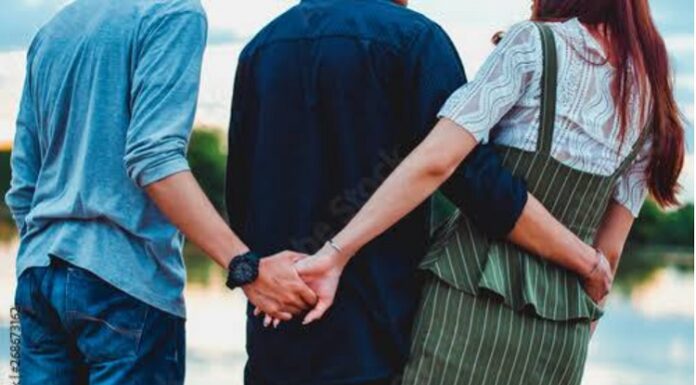 ਕਰ ਲਓ ਗੱਲ! ਪ੍ਰੇਮੀ ਦੇ ਪਿਤਾ ਨਾਲ ਹੀ ਭੱਜ ਨਿਕਲੀ ਪ੍ਰੇਮਿਕਾ, ਰੋਜ਼ ਮਿਲਣ ਆਉਂਦੀ ਸੀ, ਪਿਤਾ ਨਾਲ ਹੀ ਚੱਲ ਪਿਆ ਚੱਕਰ