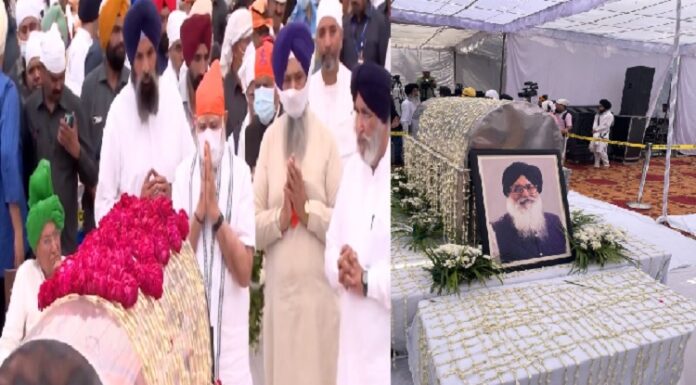 ਚੰਡੀਗੜ੍ਹ : PM ਮੋਦੀ ਨੇ ਦਿੱਤੀ ਸਾਬਕਾ ਮੁੱਖ ਮੰਤਰੀ ਪ੍ਰਕਾਸ਼ ਸਿੰਘ ਬਾਦਲ ਨੂੰ ਸ਼ਰਧਾਂਜਲੀ ਭੇਂਟ