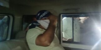 ਲੋਕਾਂ ਨੇ SHO ਨੂੰ ਕੁੜੀ ਸਮੇਤ ਫੜਿਆ ਰੰਗੇ ਹੱਥੀਂ, ਬੁਲਾਈ ਪੁਲਿਸ, ਕਿਹਾ – ਨਵੀਆਂ-ਨਵੀਆਂ ਕੁੜੀਆਂ ਲਿਆਉਂਦੈ ਕਿਰਾਏ ਦੀ ਕੋਠੀ ‘ਚ