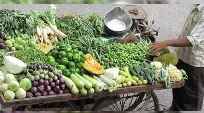 ਲਖਨਊ : ਸਬਜ਼ੀ ਦੇ ਰੇਟ ਨੂੰ ਲੈ ਕੇ ਗਾਹਕ ਨੇ ਰੇਹੜੀ ਵਾਲੇ ਨੂੰ ਇੱਟ ਮਾਰ ਕੇ ਮੌਤ ਦੇ ਘਾਟ ਉਤਾਰਿਆ