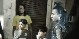 ਜਲੰਧਰ ‘ਚ ਕਿੰਨਰ ਨਾਲ ਛੇੜਛਾੜ ਪਈ ਮਹਿੰਗੀ : ਹੰਗਾਮੇ ਪਿੱਛੋਂ ਕਿੰਨਰ ਨਿਸ਼ਾ ਨੇ ਕਿਹਾ- ਬੰਦਾ ਬਣ ਜਾ ਨਹੀਂ ਤਾਂ ਵਿਆਹ ਕਰਾ ਕੇ ਨਾਲ ਲੈ ਜਾਊਂ