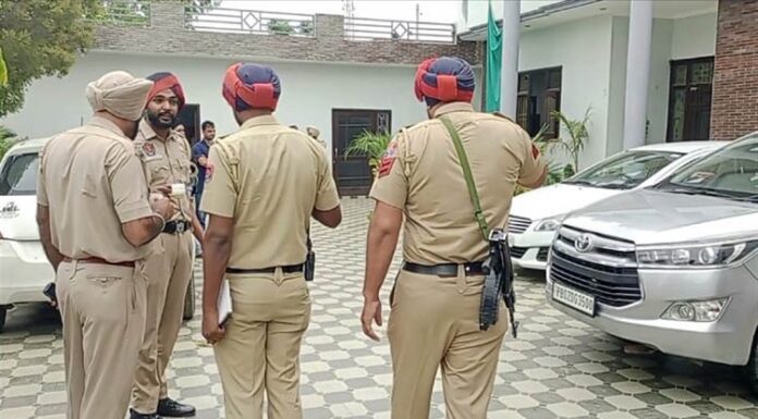 ਗੁਰਦਾਸਪੁਰ : ‘ਆਪ’ ਦੇ ਹਲਕਾ ਇੰਚਾਰਜ ਘਰ ਮੂਹਰੇ ਫਾਇਰਿੰਗ