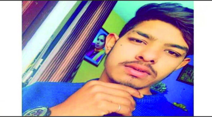 ਬਟਾਲਾ ‘ਚ ਅਣਪਛਾਤੇ ਵਾਹਨ ਦੀ ਟੱਕਰ ਨਾਲ ਮੋਟਰਸਾਈਕਲ ਸਵਾਰ ਨੌਜਵਾਨ ਦੀ ਮੌਤ, 2 ਸੀਰੀਅਸ