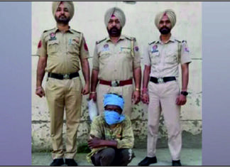 ਅੰਮ੍ਰਿਤਸਰ : ਘਰ ਵਾਲੀ ਦਾ ਕ.ਤਲ ਕਰਕੇ ਲਾਸ਼ ਕਮਰੇ ‘ਚ ਰੱਖੀ, ਬਾਹਰੋਂ ਜਿੰਦਰਾ ਲਾ ਕੇ ਆਪ ਚਲਾ ਗਿਆ ਕੰਮ ‘ਤੇ