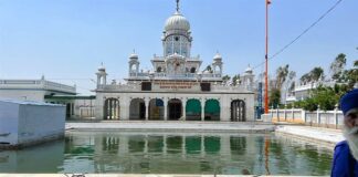 10ਵੀਂ ਦੇ ਚੰਗੇ ਨਤੀਜਿਆਂ ਪਿੱਛੋਂ ਘਰੋਂ ਪਾਰਟੀ ਕਰਨ ਦਾ ਕਹਿ ਕੇ ਨਿਕਲੇ 8 ਮੁੰਡੇ, ਸਰੋਵਰ ‘ਚ ਡੁੱਬਣ ਨਾਲ ਦੋ ਜਣਿਆਂ ਦੀ ਮੌਤ