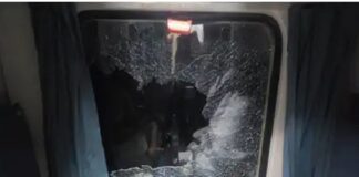 ਗੋਲਡਨ ਟੈਂਪਲ ਮੇਲ ‘ਤੇ ਸ਼ਰਾਰਤੀ ਅਨਸਰਾਂ ਨੇ ਮਾਰੇ ਪੱਥਰ ; ਟਰੇਨ ਦੇ ਟੁੱਟੇ ਸ਼ੀਸ਼ੇ, ਯਾਤਰੀਆਂ ‘ਚ ਸਹਿਮ