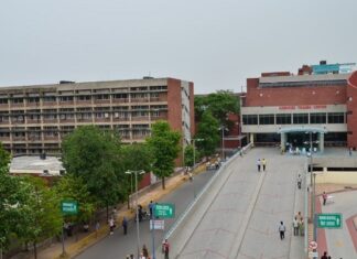 ਚੰਡੀਗੜ੍ਹ : ‘ਮਨ ਕੀ ਬਾਤ’ ਪ੍ਰੋਗਰਾਮ ਨਾ ਸੁਣਨ ‘ਤੇ ਪੀਜੀਆਈ ਦੀਆਂ ਵਿਦਿਆਰਥਣਾਂ ਖਿਲਾਫ ਕਾਰਵਾਈ, ਹੋਸਟਲ ਤੋਂ ਬਾਹਰ ਜਾਣ ‘ਤੇ ਪਾਬੰਦੀ