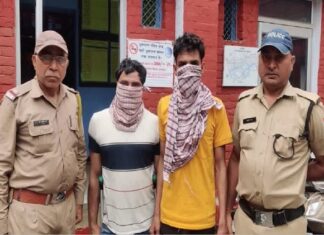 ਸੈਕਸ ਰੈਕੇਟ ਦਾ ਪਰਦਾਫਾਸ਼ : whatsapp ਰਾਹੀਂ ਤਸਵੀਰਾਂ ਭੇਜ ਕੇ ਤੈਅ ਹੁੰਦਾ ਸੀ ਕੁੜੀਆਂ ਦਾ ਰੇਟ