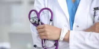 ਚਾੜ’ਤਾ ਚੰਦ! ਨਿੱਜੀ ਹਸਪਤਾਲ ‘ਚ ਛੋਟੇ ਬੱਚੇ ਦੇ ਜ਼ਖਮ ‘ਤੇ ਟਾਂਕਿਆਂ ਦੀ ਥਾਂ ਲਾਈ ਫੈਵੀਕੁਇਕ