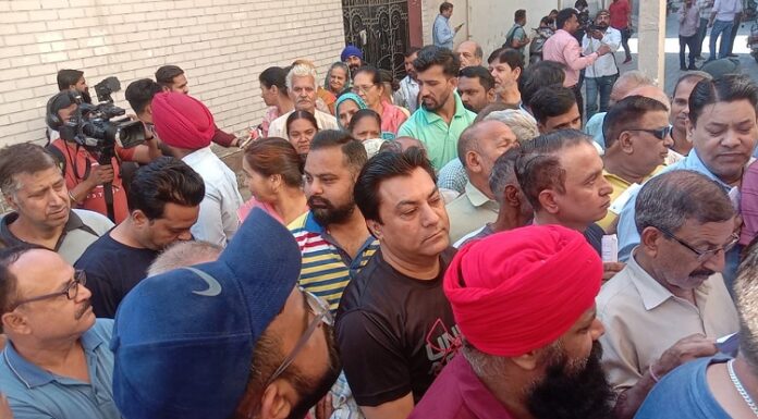 ਜਲੰਧਰ ‘ਚ ਸ਼ਾਮ 5 ਵਜੇ ਤਕ 50.27 ਫੀਸਦੀ ਹੋਈ ਵੋਟਿੰਗ