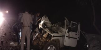 ਬੋਲੈਰੋ ਤੇ ਟਰੱਕ ਵਿਚਾਲੇ ਭਿਆਨਕ ਟੱਕਰ, ਵਿਆਹ ‘ਚ ਸ਼ਾਮਲ ਹੋਣ ਜਾ ਰਹੇ ਇਕੋ ਪਰਿਵਾਰ ਦੇ 11 ਮੈਂਬਰਾਂ ਦੀ ਮੌਕੇ ‘ਤੇ ਮੌਤ