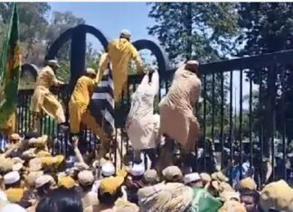 ਬ੍ਰੇਕਿੰਗ : ਪਾਕਿਸਤਾਨ ‘ਚ ਇਮਰਾਨ ਖਾਨ ਦੀ ਰਿਹਾਈ ਖਿਲਾਫ ਪ੍ਰਦਰਸ਼ਨ, ਸੁਪਰੀਮ ਕੋਰਟ ਪਹੁੰਚੇ ਹਜ਼ਾਰਾਂ ਪੀ.ਡੀ.ਐਮ. ਵਰਕਰਜ਼