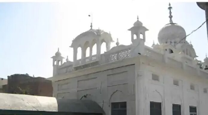 ਫਰੀਦਕੋਟ ‘ਚ ਗੁਰਦੁਆਰਾ ਸਾਹਿਬ ਦੇ ਬਾਹਰ ਗੋਲੀਬਾਰੀ : ਸ੍ਰੀ ਅਖੰਡ ਪਾਠ ਕਰਵਾਉਣ ਨੂੰ ਲੈ ਕੇ 2 ਗੁੱਟਾਂ ‘ਚ ਟਕਰਾਅ