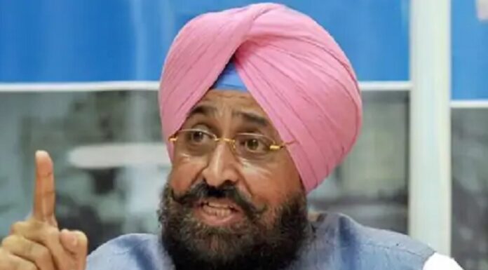 ਸੋਸ਼ਲ ਮੀਡੀਆ ‘ਤੇ ਅਣਪਛਾਤੇ ਨੇ ਇਤਰਾਜ਼ਯੋਗ ਇਸ਼ਤਿਹਾਰ ‘ਤੇ ਪ੍ਰਤਾਪ ਬਾਜਵਾ ਦੀ ਛਪਾਈ ਤਸਵੀਰ : FIR ਦਰਜ