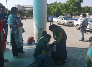 ਚੰਡੀਗੜ੍ਹ : ਪੈਰ ਤਿਲਕਣ ਕਾਰਨ ਕਾਲਜ ਦੀ ਦੂਜੀ ਮੰਜ਼ਿਲ ਤੋਂ ਡਿੱਗੀ ਵਿਦਿਆਰਥਣ, ਦਰਦਨਾਕ ਮੌਤ