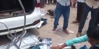 ਕਰਨਾਟਕ ‘ਚ ਵੋਟਿੰਗ ਦੌਰਾਨ 3 ਥਾਵਾਂ ‘ਤੇ ਹੋਈ ਹਿੰਸਾ : ਅਫਸਰਾਂ ਦੇ ਵਾਹਨਾਂ ਦੀ ਭੰਨਤੋੜ