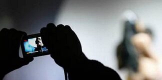 ਲੁਧਿਆਣਾ : ਹਨੀ ਟਰੈਪ ‘ਚ ਫਸਾ ਕੇ ਰਾਹਗੀਰਾਂ ਨੂੰ ਲੁੱਟਣ ਵਾਲੀ ਔਰਤ ਸਮੇਤ 4 ਵਿਅਕਤੀ ਗ੍ਰਿਫਤਾਰ