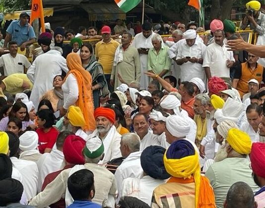 ’15 ਦਿਨਾਂ ‘ਚ ਹੋਵੇ ਬ੍ਰਿਜ ਭੂਸ਼ਣ ਦੀ ਗ੍ਰਿਫ਼ਤਾਰੀ’, ਜੰਤਰ-ਮੰਤਰ ਪਹੁੰਚੇ ਕਿਸਾਨਾਂ ਦਾ ਸਰਕਾਰ ਨੂੰ ਅਲਟੀਮੇਟਮ