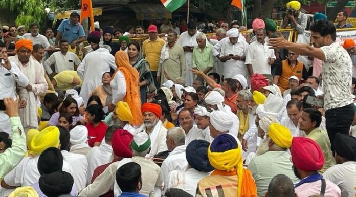 ’15 ਦਿਨਾਂ ‘ਚ ਹੋਵੇ ਬ੍ਰਿਜ ਭੂਸ਼ਣ ਦੀ ਗ੍ਰਿਫ਼ਤਾਰੀ’, ਜੰਤਰ-ਮੰਤਰ ਪਹੁੰਚੇ ਕਿਸਾਨਾਂ ਦਾ ਸਰਕਾਰ ਨੂੰ ਅਲਟੀਮੇਟਮ