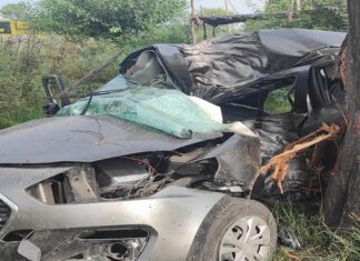 ਲੁਧਿਆਣਾ : ਤੇਜ਼ ਰਫਤਾਰ ਸਵਿਫਟ ਦਰੱਖਤ ‘ਚ ਵੱਜੀ, 4 ਭੈਣਾਂ ਦੇ ਇਕਲੌਤੇ ਭਰਾ ਸਮੇਤ ਦੋਸਤ ਦੀ ਮੌਤ