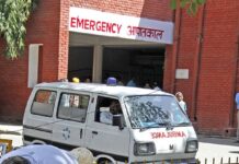 ਰੋਪੜ : ਕਲਯੁਗੀ ਪਿਤਾ ਨੇ ਆਪਣੇ ਹੀ ਦੋ ਬੱਚਿਆਂ ਨੂੰ ਦਿੱਤਾ ਜ਼ਹਿਰ, ਇਕ ਦੀ ਮੌਤ, ਦੂਜਾ ਸੀਰੀਅਸ