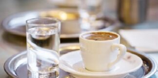 ਚਾਹ ਤੋਂ ਪਹਿਲਾਂ ਜਾਂ ਬਾਅਦ ‘ਚ ਪਾਣੀ ਪੀਣਾ ਜਾਣੋ ਸਹੀ ਹੈ ਜਾਂ ਗਲਤ