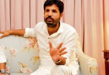 ਰਾਜਾ ਵੜਿੰਗ ਨੂੰ ਕੁਝ ਲੋਕਾਂ ਨੇ ਘੇਰਿਆ, ਬਹਿਸ ਤੋਂ ਬਾਅਦ ਗੱਡੀ ਭਜਾ ਕੇ ਲੈ ਗਏ ਵੜਿੰਗ !