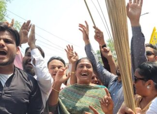 ਜਲੰਧਰ ‘ਚ ‘ਆਪ’ ਦੇ ਸੁਸ਼ੀਲ ਕੁਮਾਰ ਰਿੰਕੂ 52,527 ਵੋਟਾਂ ਨਾਲ ਅੱਗੇ, ਜਸ਼ਨ ‘ਚ ਡੁੱਬੇ ਵਰਕਰ