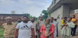 ਲੁਧਿਆਣਾ : ਨਸ਼ਾ ਨਾ ਮਿਲਿਆ ਤਾਂ ਸਮੱਗਲਰ ਦੇ ਘਰ ‘ਤੇ ਚਲਾਈਆਂ ਗੋਲ਼ੀਆਂ, ਰੌਲ਼ਾ ਪਿਆ ਤਾਂ ਪਿਸਤੌਲ ਤੇ ਬਾਈਕ ਛੱਡ ਕੇ ਭੱਜਾ