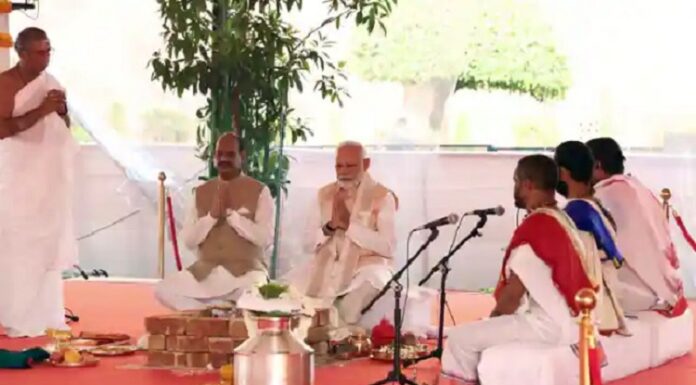 ਨਵੀਂ ਸੰਸਦ ‘ਤੇ ਕਾਂਗਰਸੀ ਨੇਤਾ ਦਾ ਵਿਵਾਦਤ ਟਵੀਟ : ਲਿਖਿਆ- ‘ਦੇਵਤੇ ਫੁੱਲਾਂ ਦੀ ਵਰਖਾ ਕਰਨ ਲੱਗੇ ਤੇ ਗਧੇ ਰੌਲਾ ਪਾਉਣ ਲੱਗੇ