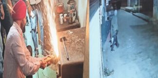 ਗੁਰਦਾਸਪੁਰ ਤੋਂ ਹੈਰਾਨ ਕਰਦਾ ਮਾਮਲਾ : ਡਾਕਖਾਨੇ ਦੀ ਤਿਜੋਰੀ ਨਾ ਕੱਟ ਸਕਿਆ ਚੋਰ ਤਾਂ ਪੂਰੀ ਤਿਜੋਰੀ ਨੂੰ ਵੈਲਡਿੰਗ ਕਰਕੇ ਹੋੋਇਆ ਫਰਾਰ