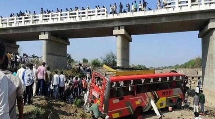 ਮੱਧ ਪ੍ਰਦੇਸ਼ ‘ਚ ਬੱਸ ਹਾਦਸਾ : ਮ੍ਰਿਤਕਾਂ ਦੇ ਪਰਿਵਾਰਾਂ ਨੂੰ ਸਰਕਾਰ ਵਲੋਂ 4-4 ਲੱਖ ਮੁਆਵਜ਼ੇ ਦਾ ਐਲਾਨ