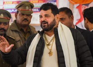 ਮਹਿਲਾ ਪਹਿਲਵਾਨਾਂ ਦੇ ਫ਼ੈਸਲੇ ’ਤੇ ਬੋਲੇ ਬ੍ਰਿਜ ਭੂਸ਼ਣ, “ਗੰਗਾ ‘ਚ ਤਮਗ਼ੇ ਵਹਾਉਣ ਨਾਲ ਮੈਨੂੰ ਫਾਂਸੀ ਨਹੀਂ ਮਿਲੇਗੀ”