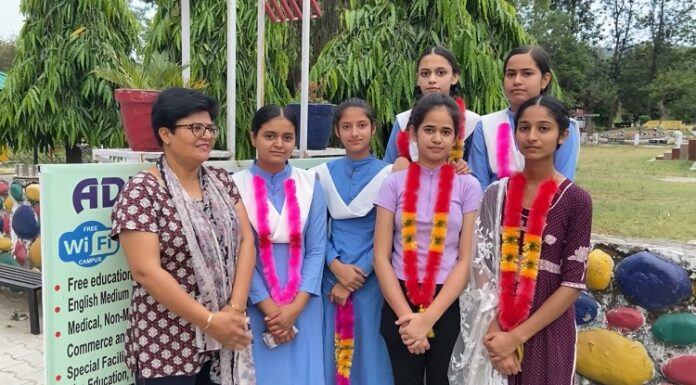 ਮੈਰਿਟ ਲਿਸਟ ‘ਚ 6 ਲੜਕੀਆਂ ਦਾ ਨਾਂ ਦਰਜ ਕਰਵਾਉਣ ਵਾਲਾ ਸੂਬੇ ਦਾ ਪਹਿਲਾ ਸਕੂਲ ਬਣਿਆ ਸਰਕਾਰੀ ਕੰਨਿਆ ਸਕੂਲ ਤਲਵਾੜਾ