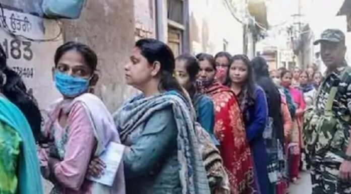 ਜਲੰਧਰ ‘ਚ ਵੋਟਿੰਗ ਰਫਤਾਰ ਚੱਲ ਰਹੀ ਮੱਠੀ, ਫਿਲੌਰ-ਸ਼ਾਹਕੋਟ ‘ਚ 3 ਵਜੇ ਤਕ ਸਭ ਤੋਂ ਵਧ ਹੋਈ ਵੋਟਿੰਗ