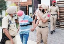 ਲਿੰਗ ਨਿਰਧਾਰਨ ਸੈਂਟਰ ਦਾ ਪਰਦਾਫਾਸ਼ : ਡਾਕਟਰ ਜੋੜਾ ਤੇ ਦਲਾਲ ਰੰਗੇ ਹੱਥੀਂ ਭਰੂਣ ਟੈਸਟ ਕਰਦੇ ਗ੍ਰਿਫਤਾਰ, 30 ਲੱਖ ਰੁਪਏ ਬਰਾਮਦ