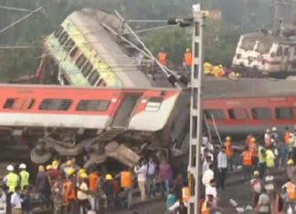 ਰੇਲ ਮੰਤਰੀ ਅਸ਼ਵਿਨੀ ਵੈਸ਼ਨਵ ਵੱਲੋਂ ਓਡੀਸ਼ਾ ਟਰੇਨ ਹਾਦਸੇ ‘ਚ ਮ੍ਰਿਤਕਾਂ ਤੇ ਜ਼ਖਮੀਆਂ ਲਈ ਮੁਆਵਜ਼ੇ ਦਾ ਐਲਾਨ