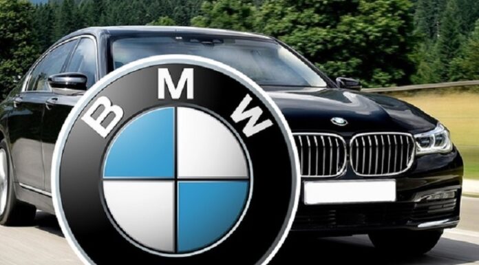 ਲੁਧਿਆਣਾ : ਕਰੋੜਾਂ ਦੀ BMW ਮਿੰਟਾਂ ‘ਚ ਹੋਈ ਖਾਕ; ਰਿਪੇਅਰ ਕਰਨ ਪਿੱਛੋਂ ਟ੍ਰਾਈ ਲੈਣ ਨਿਕਲਿਆ ਸੀ ਮੈਕੈਨਿਕ, ਲੱਗੀ ਅੱਗ
