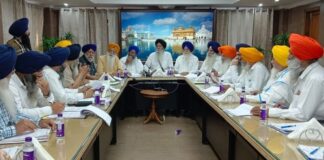 ਸ੍ਰੀ ਦਰਬਾਰ ਸਾਹਿਬ ਤੇ ਇਤਿਹਾਸਕ ਗੁਰਦੁਆਰਿਆਂ ‘ਚ ਰੁਮਾਲਾ ਸਾਹਿਬ ਭੇਂਟ ਕਰਨ ਵਾਲੀ ਸੰਗਤ ਲਈ ਅਹਿਮ ਖਬਰ ! SGPC ਨੇ ਲਿਆ ਵੱਡਾ ਫੈਸਲਾ