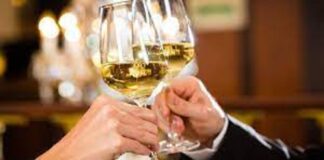 ਖੋਜ ‘ਚ ਖੁਲਾਸਾ : ਹੁਣ ਠੇਕਿਆਂ ‘ਚ ਪਈ ਸ਼ਰਾਬ ਵੀ ਕਰਨ ਲੱਗੀ ਭੇਦਭਾਵ, ਇਨ੍ਹਾਂ ਲੋਕਾਂ ਨੂੰ ਪਹੁੰਚਾਉਣ ਲੱਗੀ ਵੱਧ ਨੁਕਸਾਨ