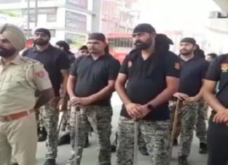 ਘੱਲੂਘਾਰੇ ਨੂੰ ਲੈ ਕੇ ਮੋਗਾ ਪੁਲਿਸ ਹਾਈ ਐਲਰਟ ‘ਤੇ, ਸ਼ਹਿਰ ‘ਚ ਕੱਢਿਆ ਫਲੈਗ ਮਾਰਚ