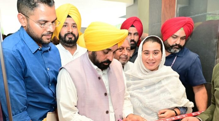 CM ਮਾਨ ਨੇ ਬਾਬਾ ਬੰਦਾ ਸਿੰਘ ਬਹਾਦਰ ਜ਼ਿਲ੍ਹਾ ਲਾਇਬ੍ਰੇਰੀ ਸੰਗਰੂਰ ਵਾਸੀਆਂ ਨੂੰ ਕੀਤੀ ਸਮਰਪਿਤ