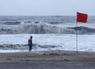 Cyclone Biparjoy : 8 ਰਾਜਾਂ ‘ਚ Red Alert; ਤੱਟੀ ਇਲਾਕਿਆਂ ‘ਚੋਂ ਖਾਲੀ ਕਰਵਾਏ ਘਰ, ਪੰਜਾਬ ‘ਚ ਵੀ ਤੇਜ਼ ਮੀਂਹ-ਝੱਖੜ ਦੀ ਚੇਤਾਵਨੀ