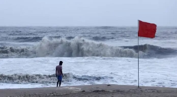 Cyclone Biparjoy : 8 ਰਾਜਾਂ ‘ਚ Red Alert; ਤੱਟੀ ਇਲਾਕਿਆਂ ‘ਚੋਂ ਖਾਲੀ ਕਰਵਾਏ ਘਰ, ਪੰਜਾਬ ‘ਚ ਵੀ ਤੇਜ਼ ਮੀਂਹ-ਝੱਖੜ ਦੀ ਚੇਤਾਵਨੀ