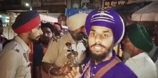 ਅੰਮ੍ਰਿਤਸਰ : ਨਿਹੰਗਾਂ ਤੇ ਪੁਲਿਸ ਵਿਚਾਲੇ ਝੜਪ, ਨਾਕੇ ‘ਤੇ ਚੈਕਿੰਗ ਲਈ ਰੋਕਣ ‘ਤੇ ਭੜਕੇ, ਫੋਰਸ ਆਉਂਦੇ ਹੀ ਹੋਏ ਫਰਾਰ, 20 ‘ਤੇ ਪਰਚਾ