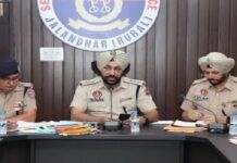 ਕਪੂਰਥਲਾ ਤੋਂ ਨਕੋਦਰ ਨੂੰ ਆਉਂਦੀ ਕਾਰ ‘ਚੋਂ 30 ਕਰੋੜ ਦੀ ਹੈਰੋਇਨ ਬਰਾਮਦ, ਕਾਰ ਚਾਲਕ ਨੇ ਫਿਲਮੀ ਸਟਾਈਲ ‘ਚ ਪੁਲ ਤੋਂ ਮਾਰੀ ਛਾਲ