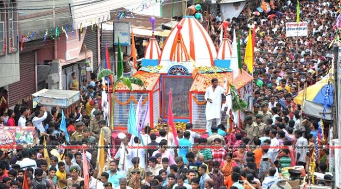 ਰੱਥ ਯਾਤਰਾ ਦੌਰਾਨ ਬਿਜਲੀ ਦੀਆਂ ਤਾਰਾਂ ਕਰਕੇ ਰੱਥ ਨੂੰ ਲੱਗੀ ਅੱਗ, 2 ਬੱਚਿਆਂ ਸਣੇ 6 ਮੌਤਾਂ, ਕਈ ਬੁਰੀ ਤਰ੍ਹਾਂ ਝੁਲਸੇ