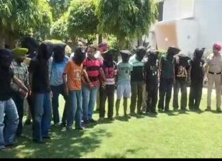 ਪਟਿਆਲਾ : ਲੁੱਟਾਂ-ਖੋਹਾਂ ਕਰਨ ਵਾਲੇ ਗਿਰੋਹ ਦੇ 12 ਜਣੇ ਹਥਿਆਰਾਂ ਸਮੇਤ ਗ੍ਰਿਫਤਾਰ, 30 ਵਾਰਦਾਤਾਂ ‘ਚ ਸ਼ਾਮਲ