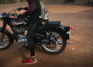 ਬੁਲੇਟ ‘ਤੇ ਪਟਾਕੇ ਪਾਉਣ ਵਾਲੇ ਹੋ ਜਾਣ ਸਾਵਧਾਨ : ਨਾ ਮੰਨੇ ਤਾਂ 6 ਮਹੀਨਿਆਂ ਲਈ ਜਾਣਾ ਪੈ ਸਕਦੈ ‘ਵੱਡੇ ਘਰ’